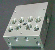 精密機械加工（バルブサポート）
